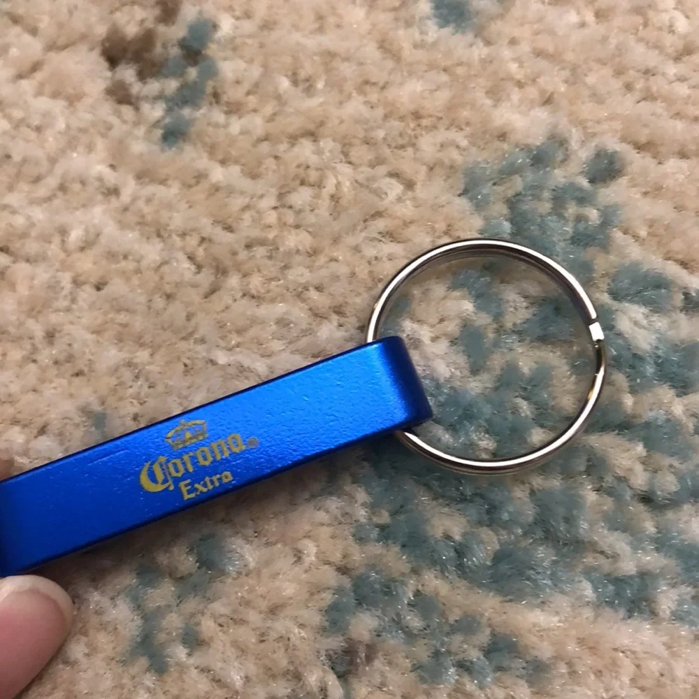 🍀 4/$5! NWT! Corona beer opener keychain! - Picture 5 of 8